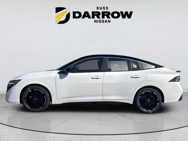 2026 Nissan Sentra SR - Photo 2