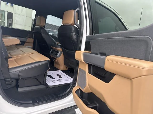 Used 2023 Oxford White Ford Lariat image 17