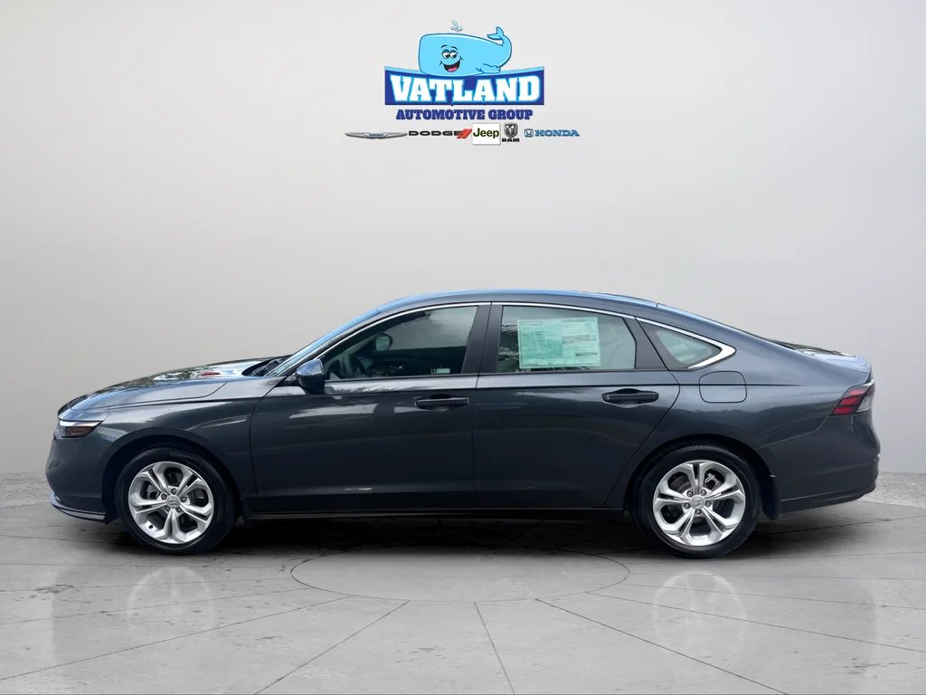 New 2026 Meteorite Gray Metallic Honda LX image 2