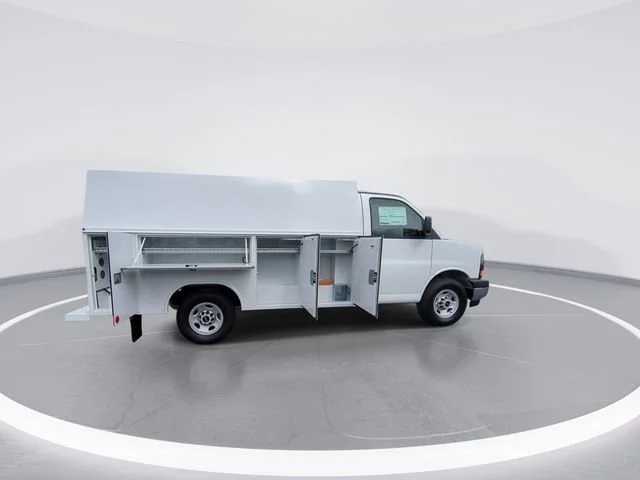 New 2025 Summit White GMC 1WT image 9