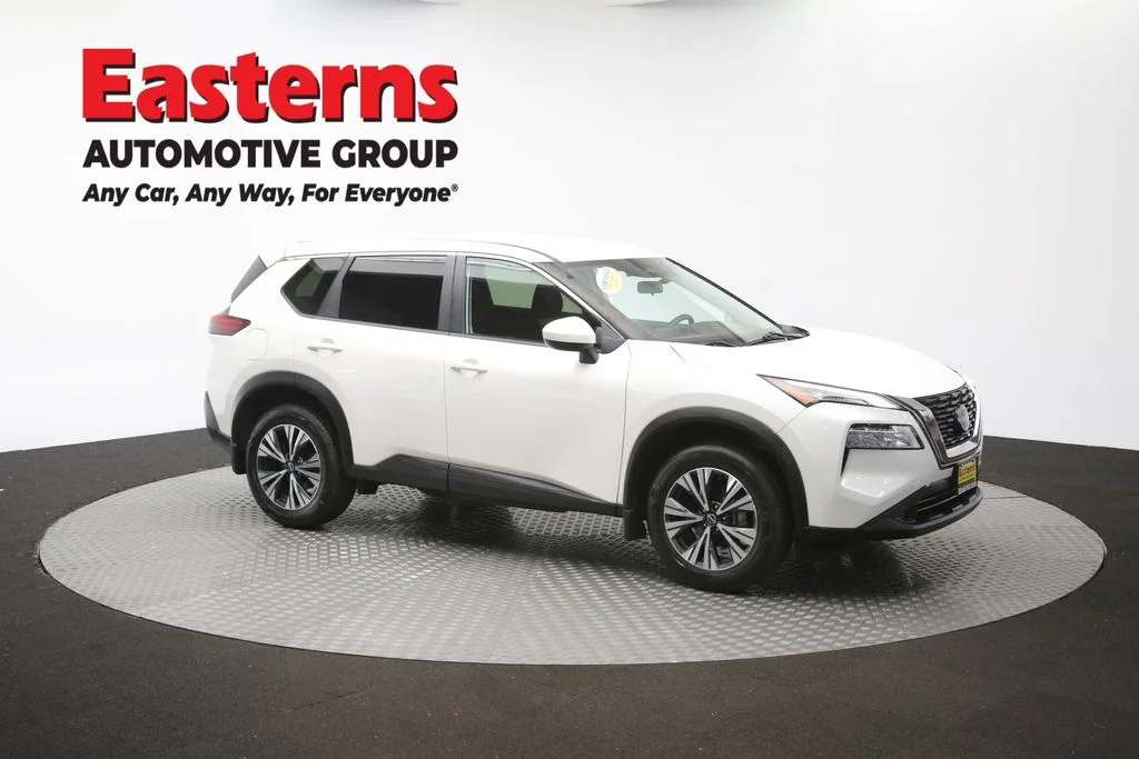 Used 2023 White Nissan SV image 47