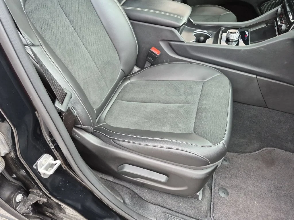 Used 2025 Black Jeep Altitude X image 26