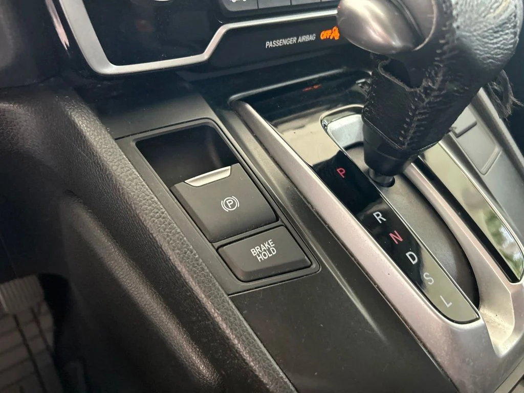 Used 2018 White Honda LX image 39