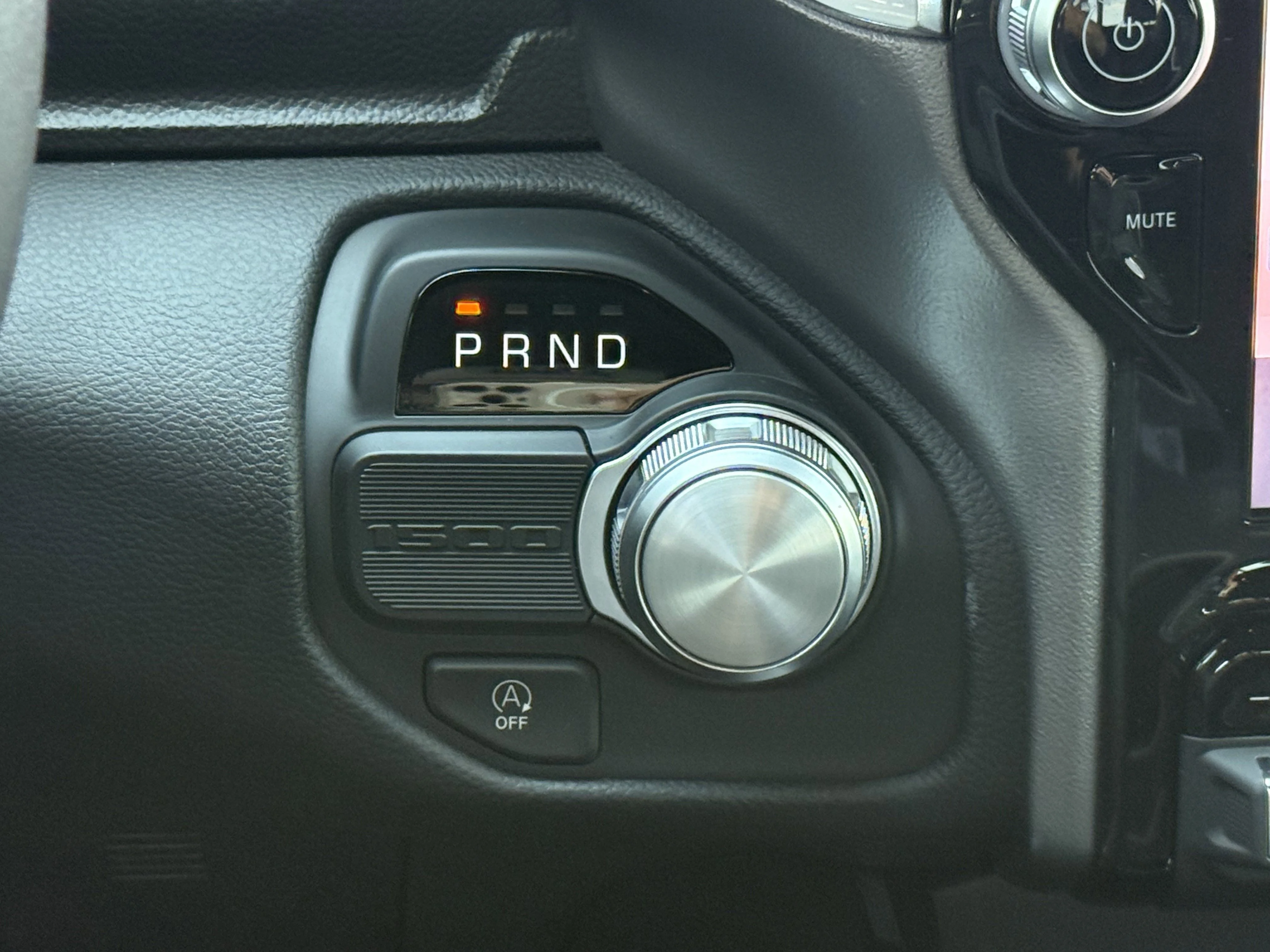 2026 RAM 1500 Laramie - Photo 14