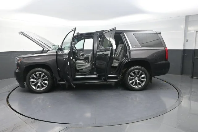 Used 2018 Gray Chevrolet LT image 42