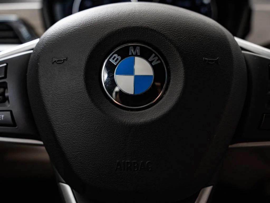 Used 2018 Mineral Gray Metallic BMW xDrive28i image 30