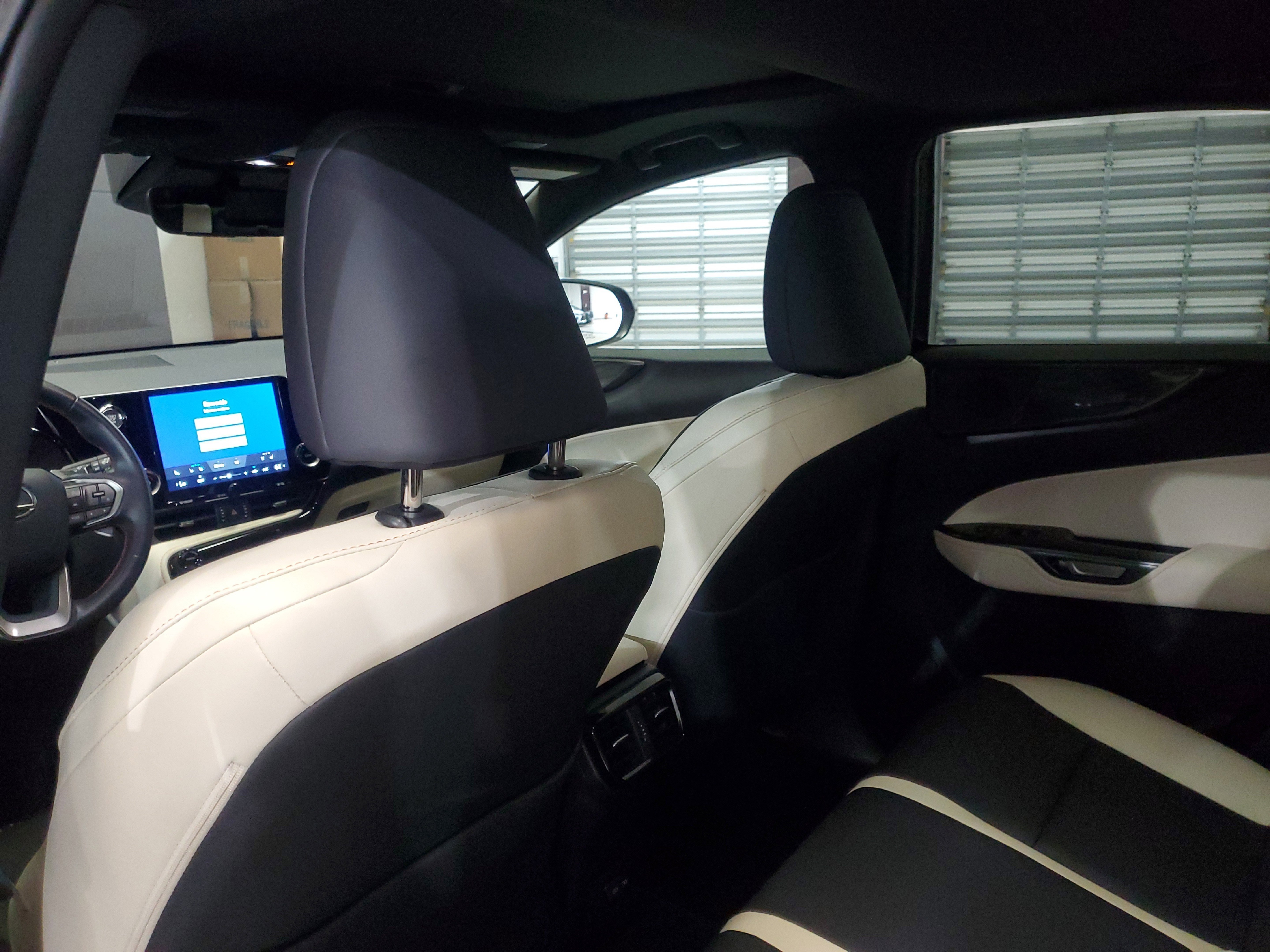 Used 2024  Lexus NX 250 Premium image 14