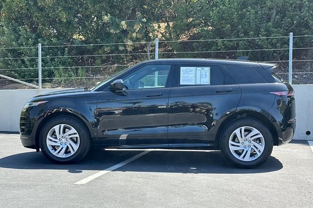 Used 2022 Black Land Rover Dynamic image 2