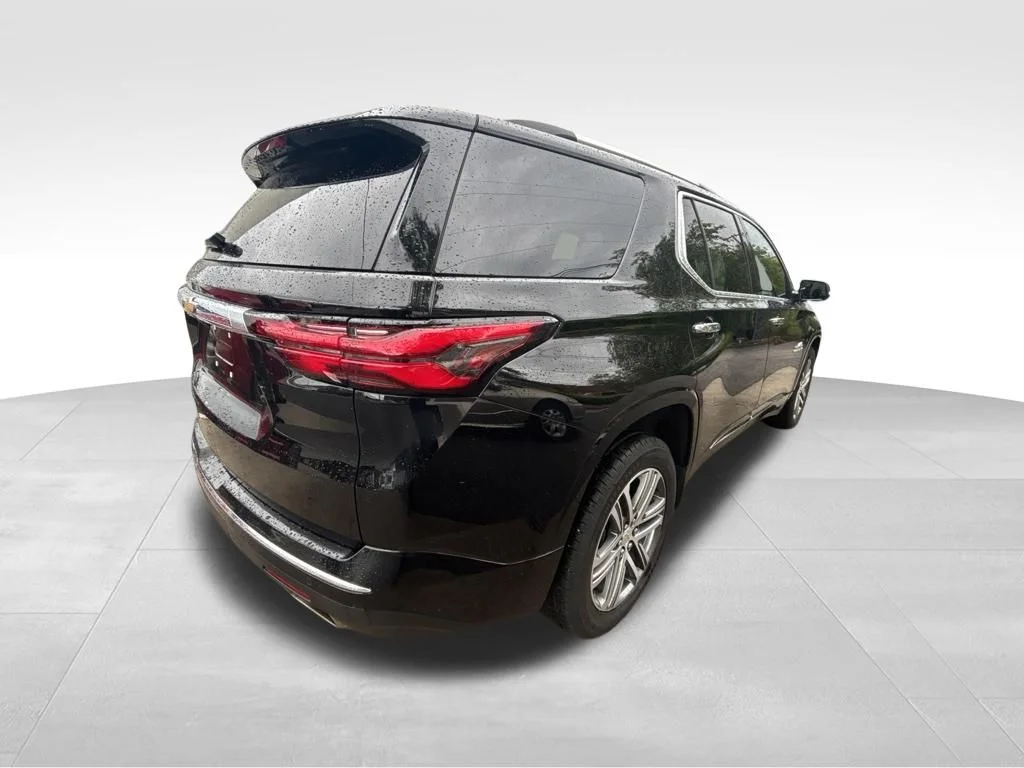 Used 2023 Black Chevrolet High Country image 7