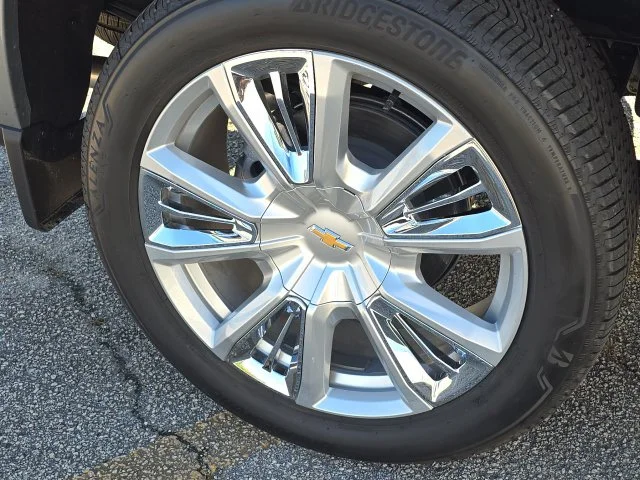 Used 2026 Gray Chevrolet High Country image 11