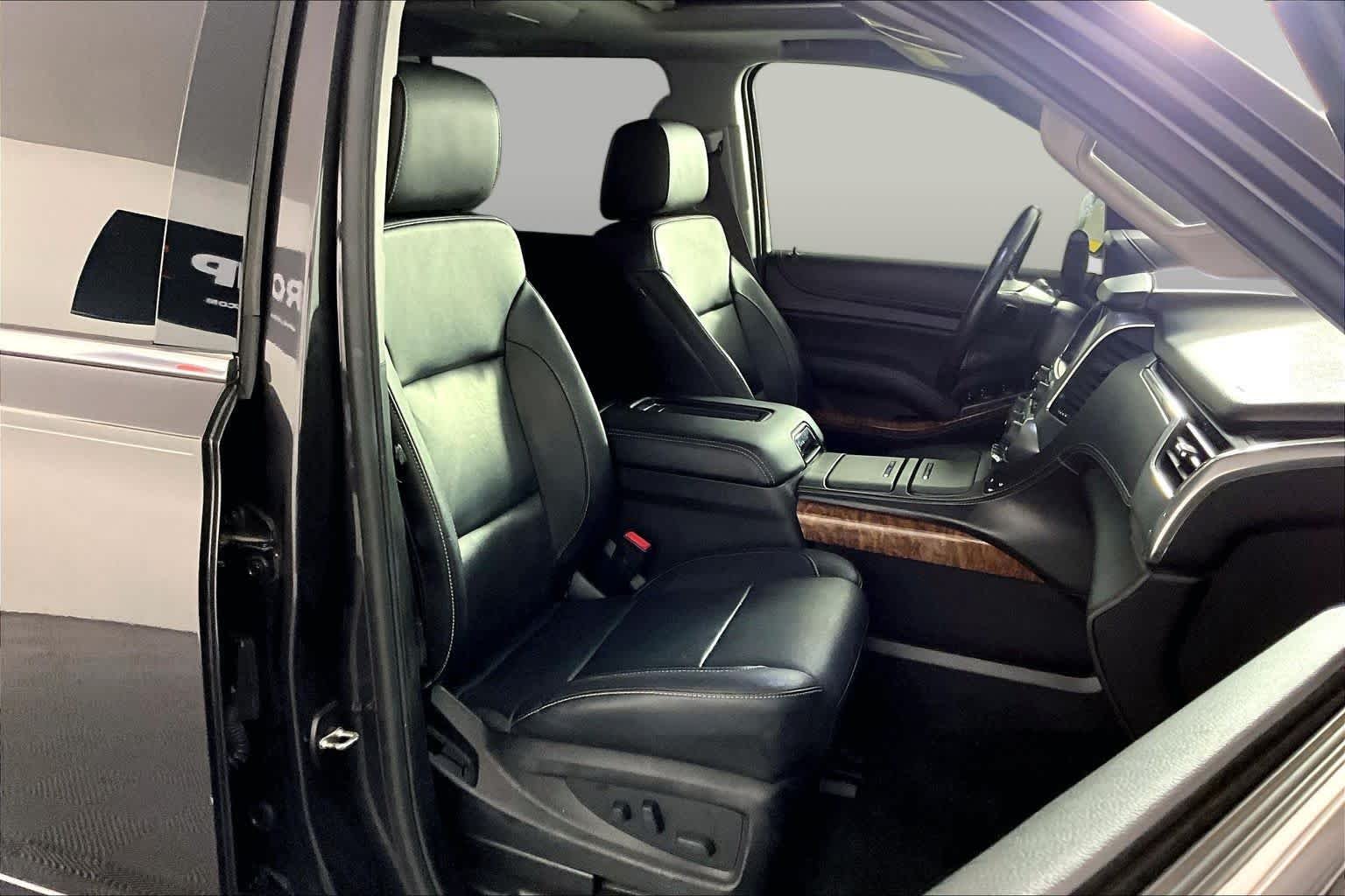 Used 2017 Tungsten Metallic Chevrolet Premier image 9