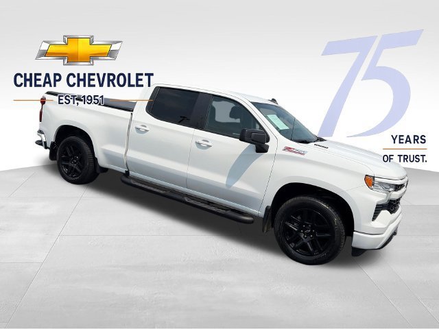 Used 2024 Summit White Chevrolet RST image 7