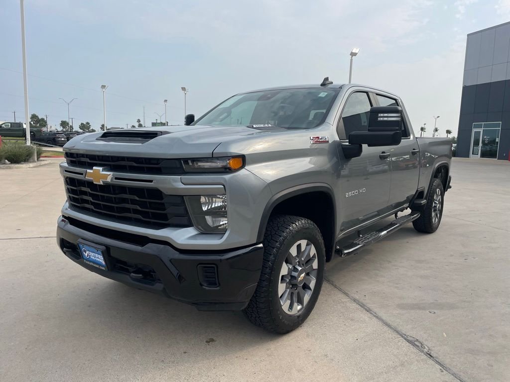 Used 2024 Gray Chevrolet Custom image 5