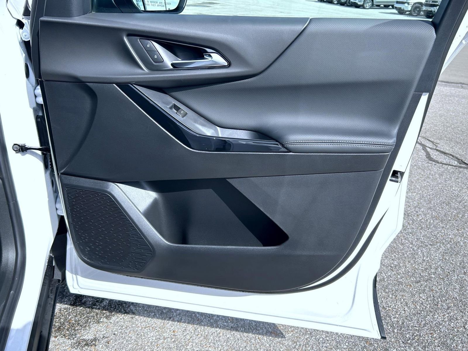 New 2026 White Chevrolet LT image 16