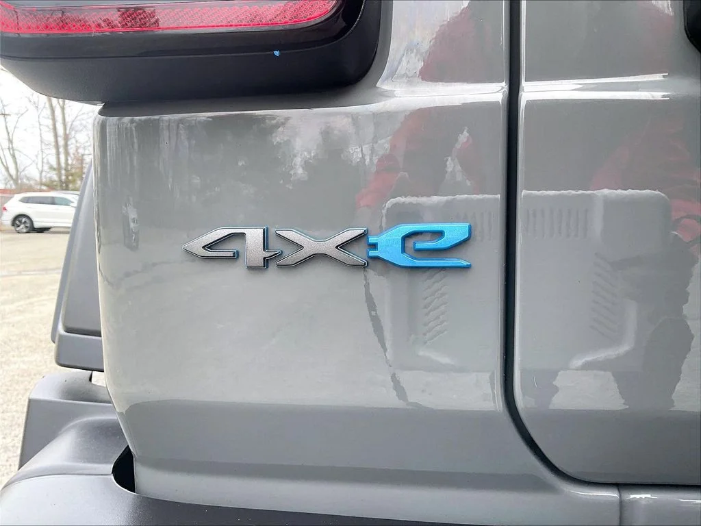 Used 2023 Gray Jeep Base 4xe image 27