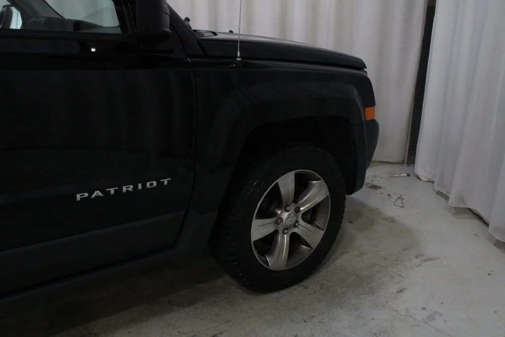 Used 2016 Black Jeep High Altitude image 26