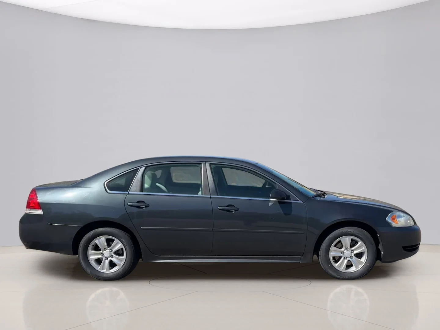 Used 2013 Gray Chevrolet LS image 6