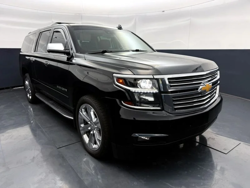 Used 2017  Chevrolet Premier Sport Utility 4D image 1