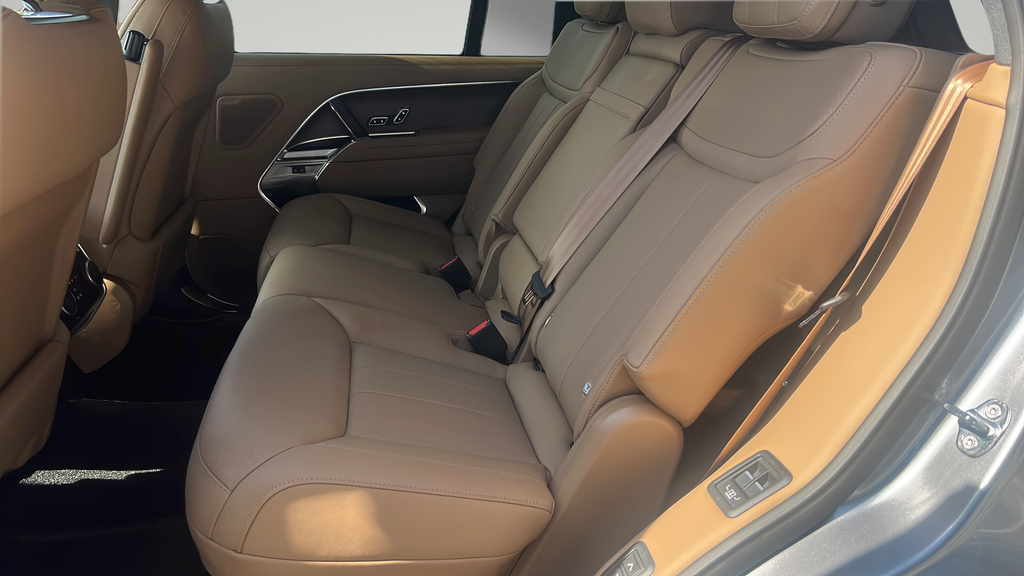 2026 Land Rover Range Rover SE - Photo 14