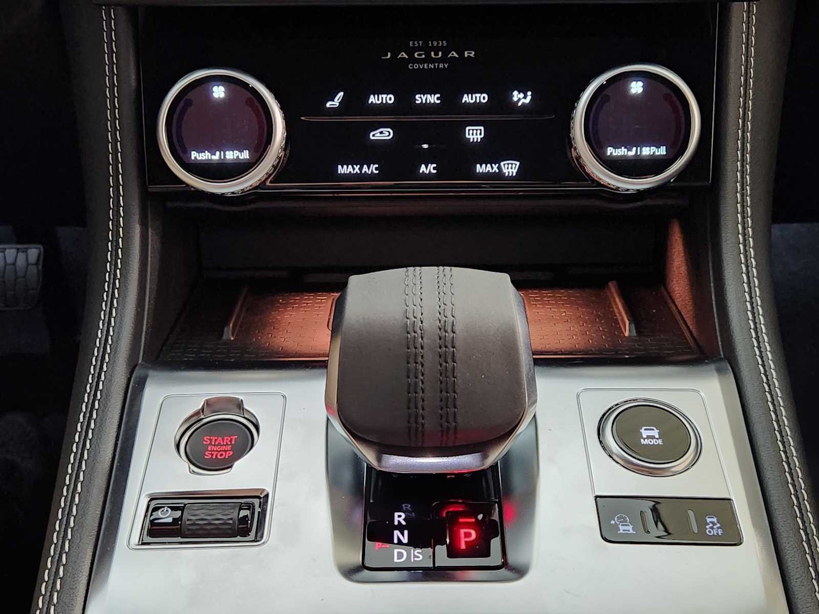 2026 Jaguar F-Pace R-Dynamic S - Photo 19
