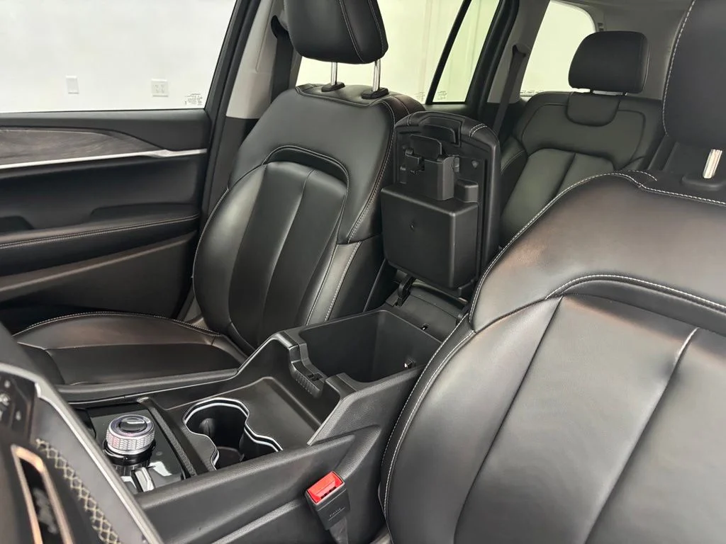 Used 2024 White Jeep Limited image 25