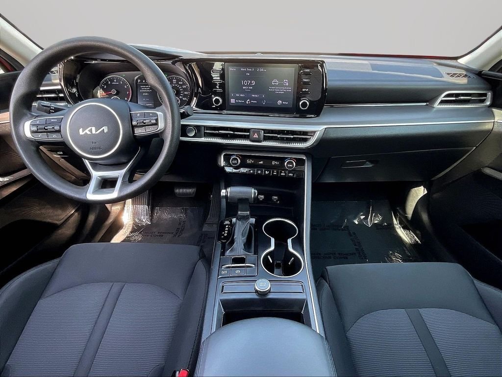 Used 2023 Red Kia LXS image 8
