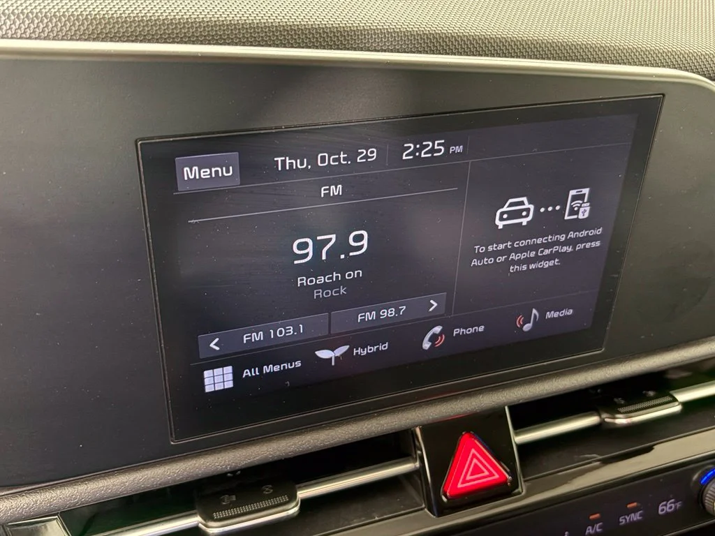 Used 2025 Black Kia LX image 22