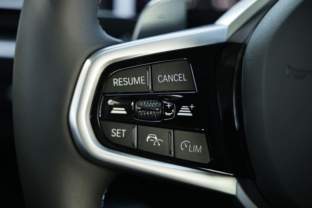 2026 BMW 4 Series M440i - Photo 31