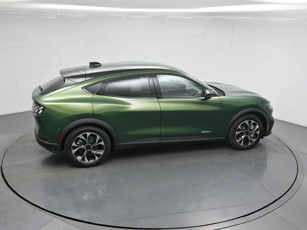 New 2026 Green Ford Select image 35