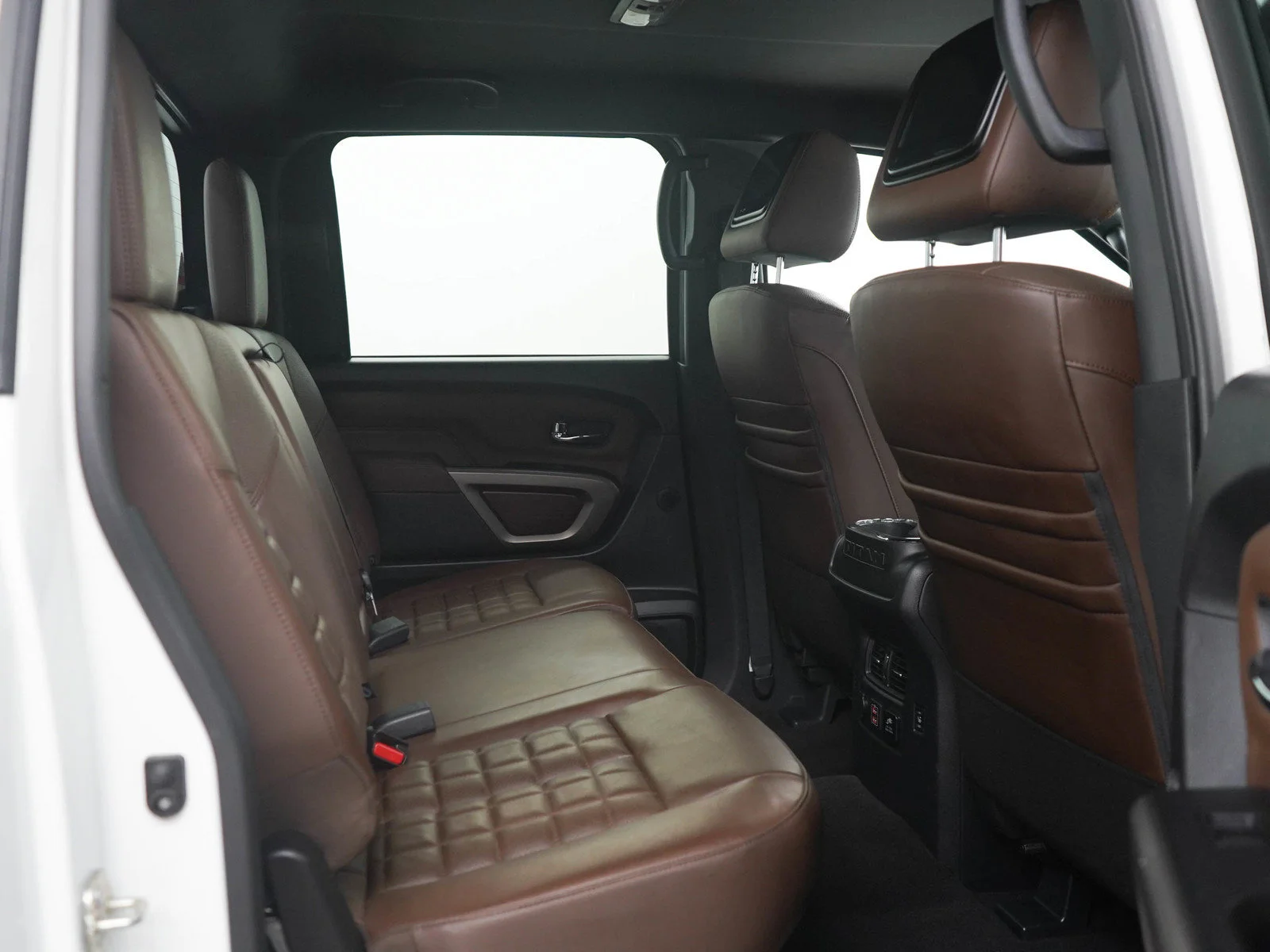 Used 2021 Pearl White Metallic Nissan Platinum Reserve image 12