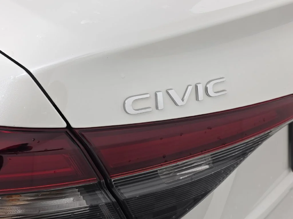 2025 Honda Civic Sport - Photo 11