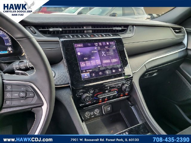 Used 2025 Silver Jeep Altitude image 13