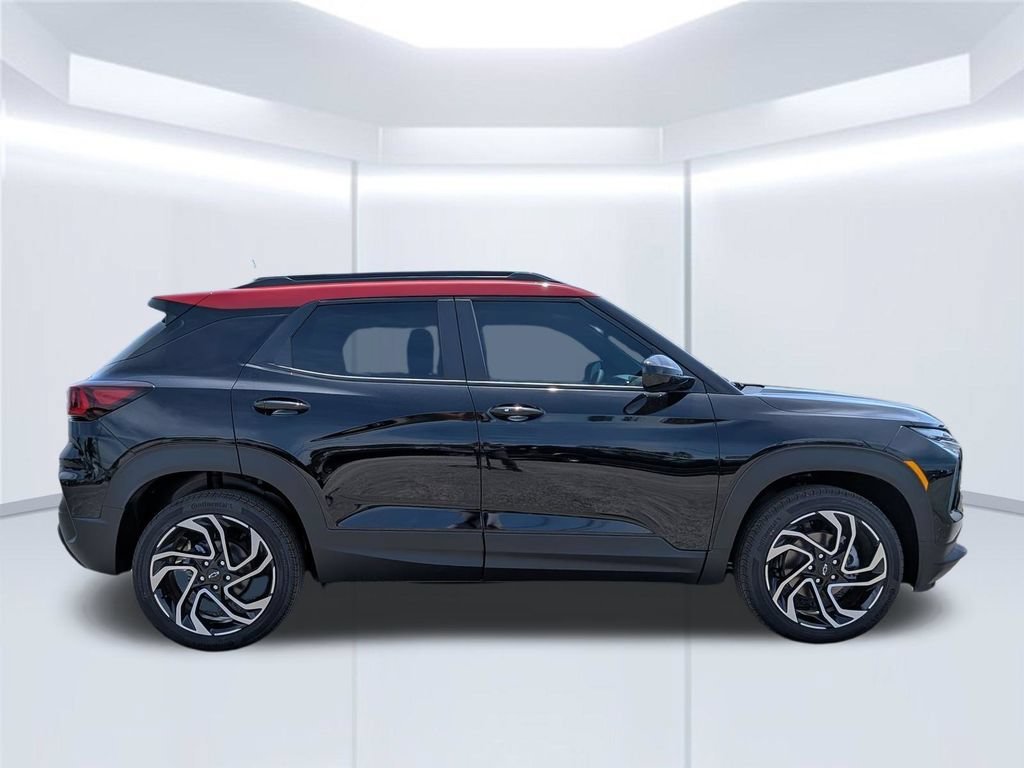 New 2026 Mosaic Black Metallic Chevrolet RS image 7