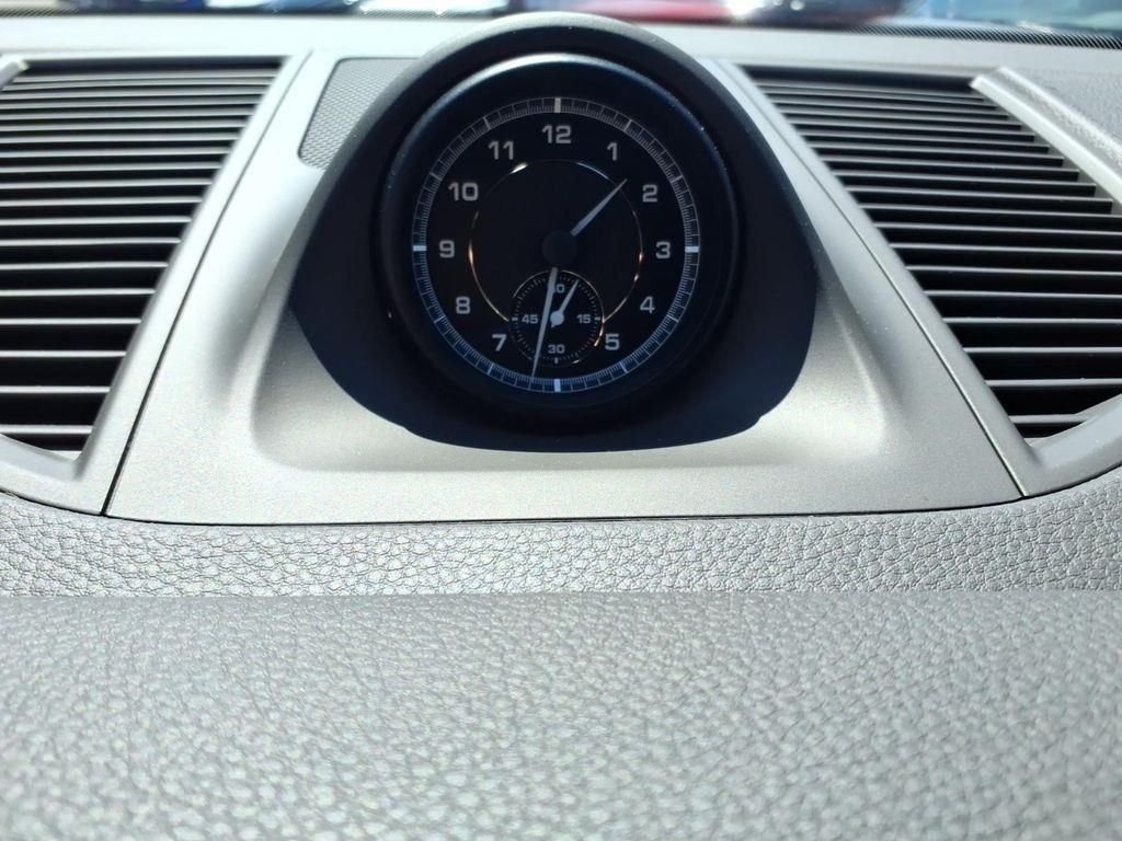 Used 2025  Porsche Base image 22