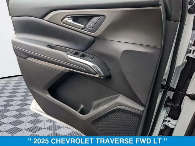 2025 Chevrolet Traverse LT - Photo 18
