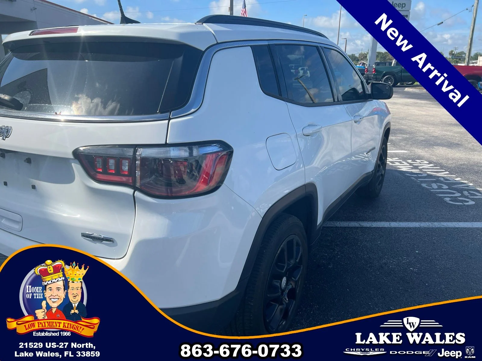 Used 2023 White Jeep Latitude Lux image 22