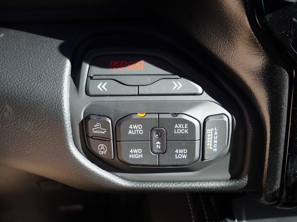 New 2026 Diamond Black Crystal Pearl-Coat Exterior Paint RAM RHO image 15