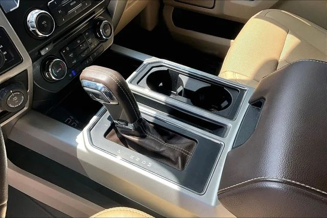 Used 2018 White Gold Ford Lariat image 18