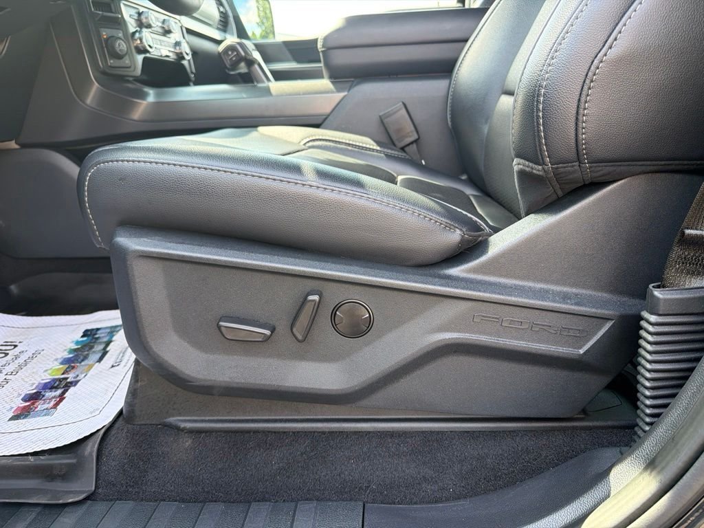 Used 2025 Agate Black Metallic Ford Lariat image 19