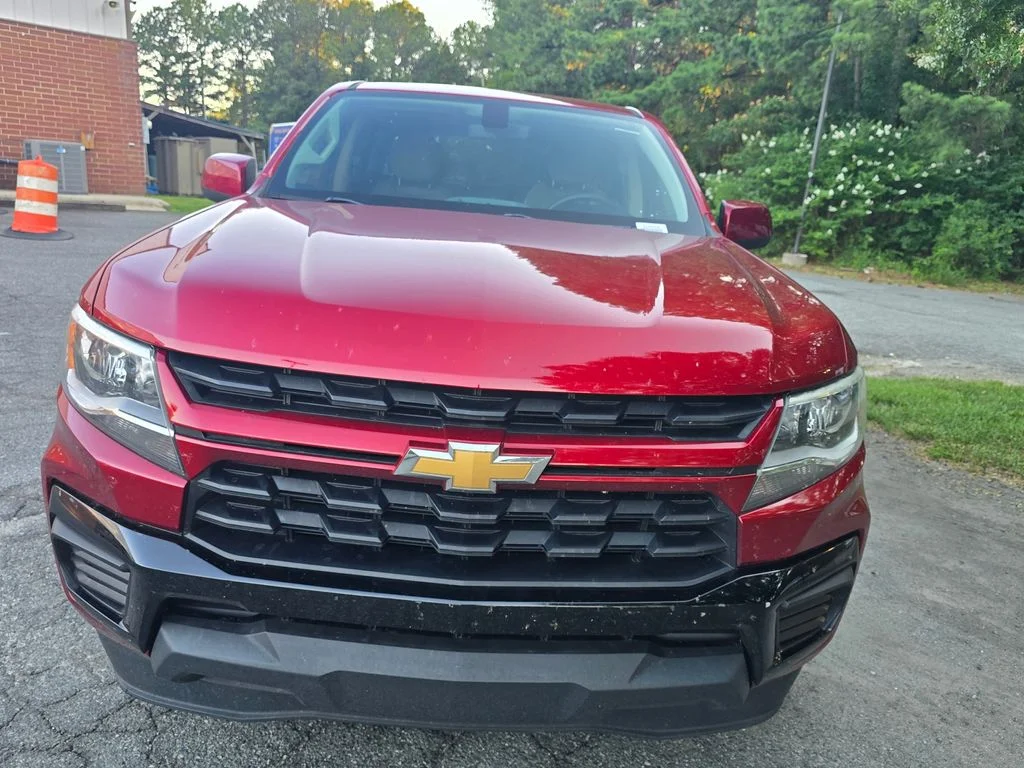 Used 2021 Red Chevrolet Work Truck image 28