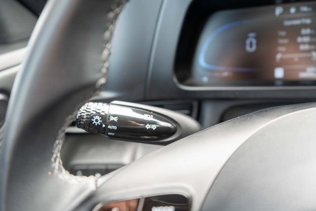 Used 2025 Gray Hyundai SEL Sport image 20