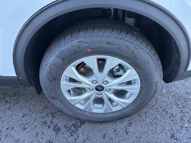 New 2026 Oxford White Ford Active® image 6