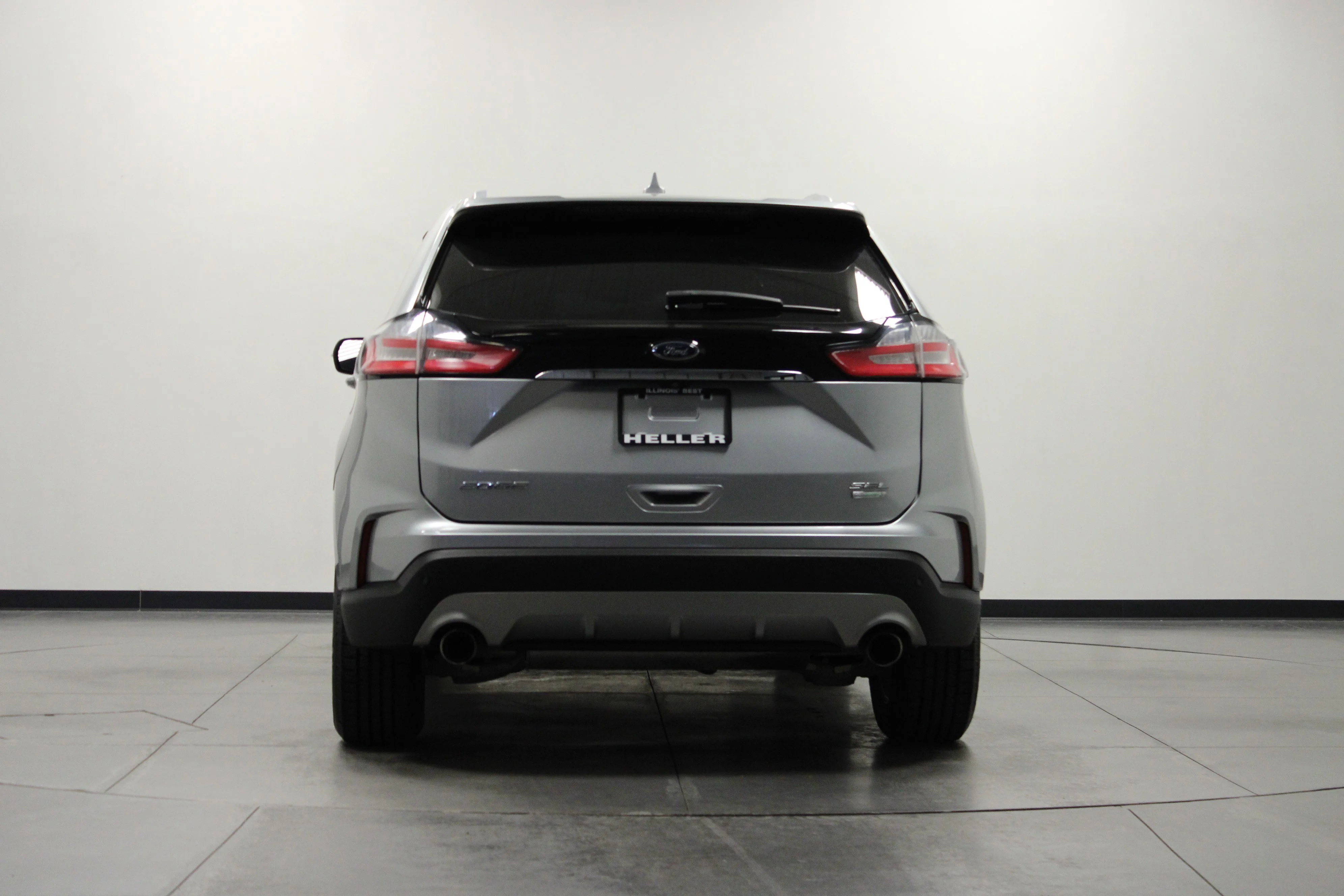 Used 2020 Iconic Silver Metallic Ford SEL image 5