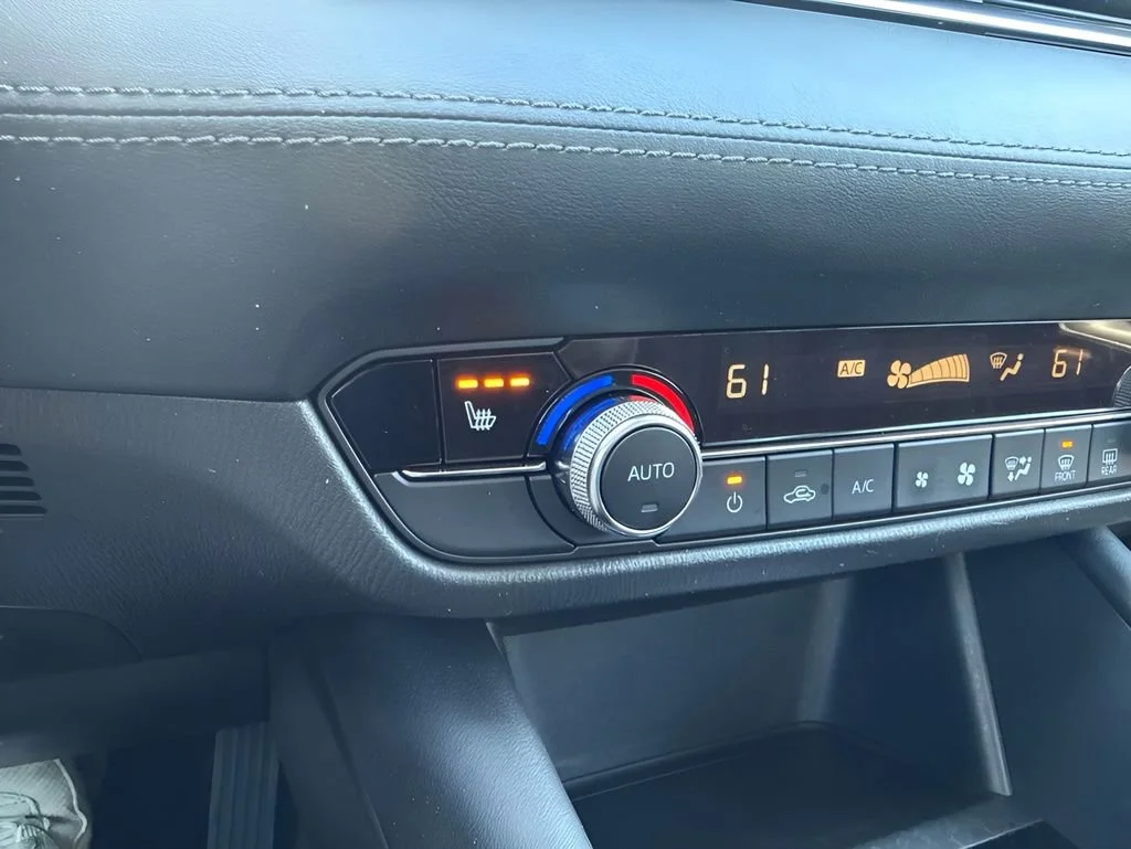 Used 2018  Mazda Grand Touring image 22