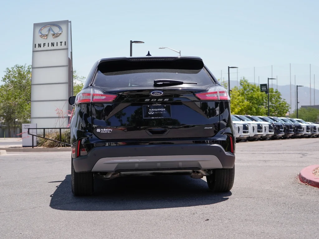 Used 2022 Agate Black Metallic Ford SEL image 6