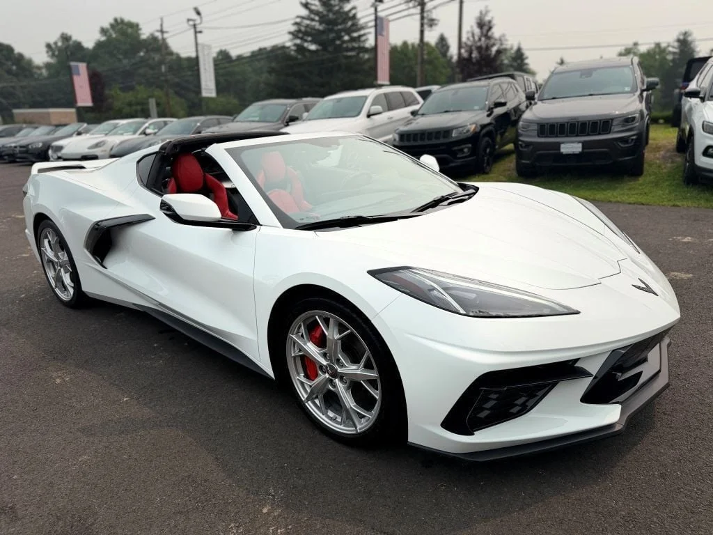 Used 2023 Arctic White Chevrolet 2dr Stingray Coupe w/2LT Z51 Performance Package & Front Lift image 3