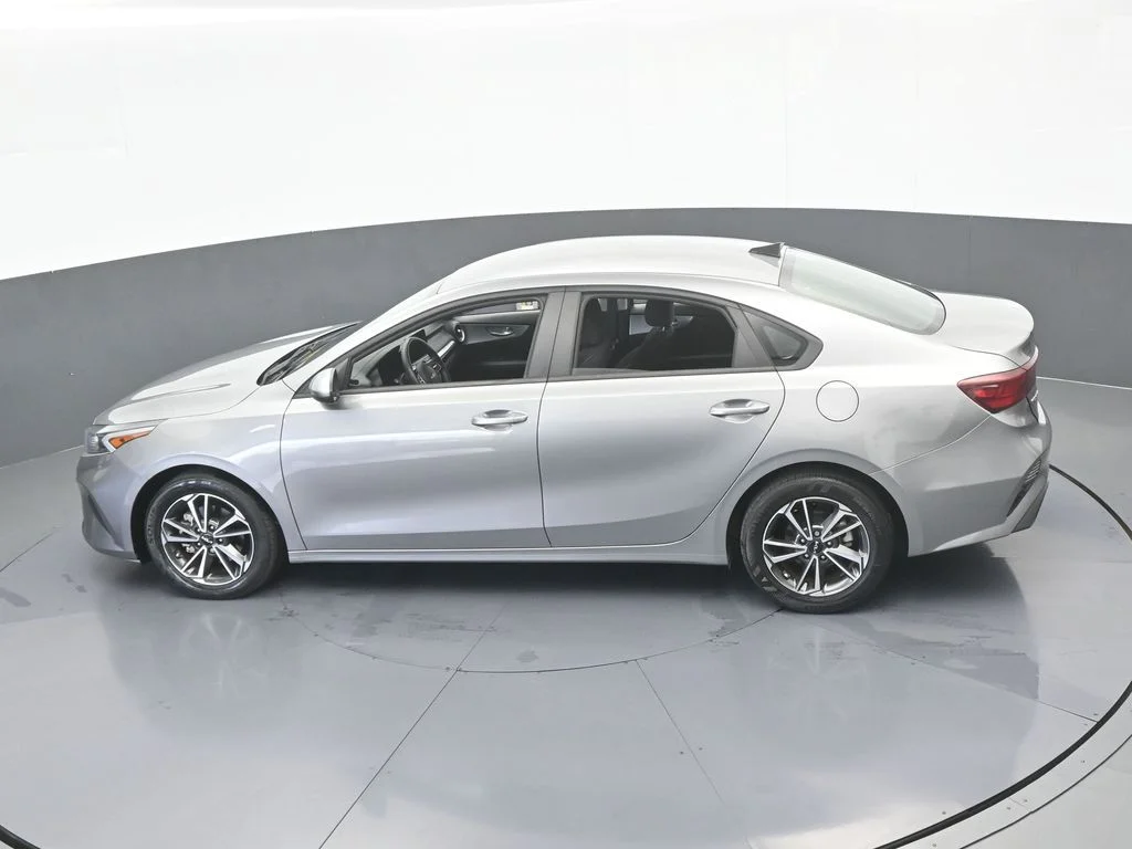 Used 2022 Steel Gray Kia LXS image 40