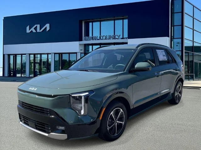New 2027 Green Kia SX image 3