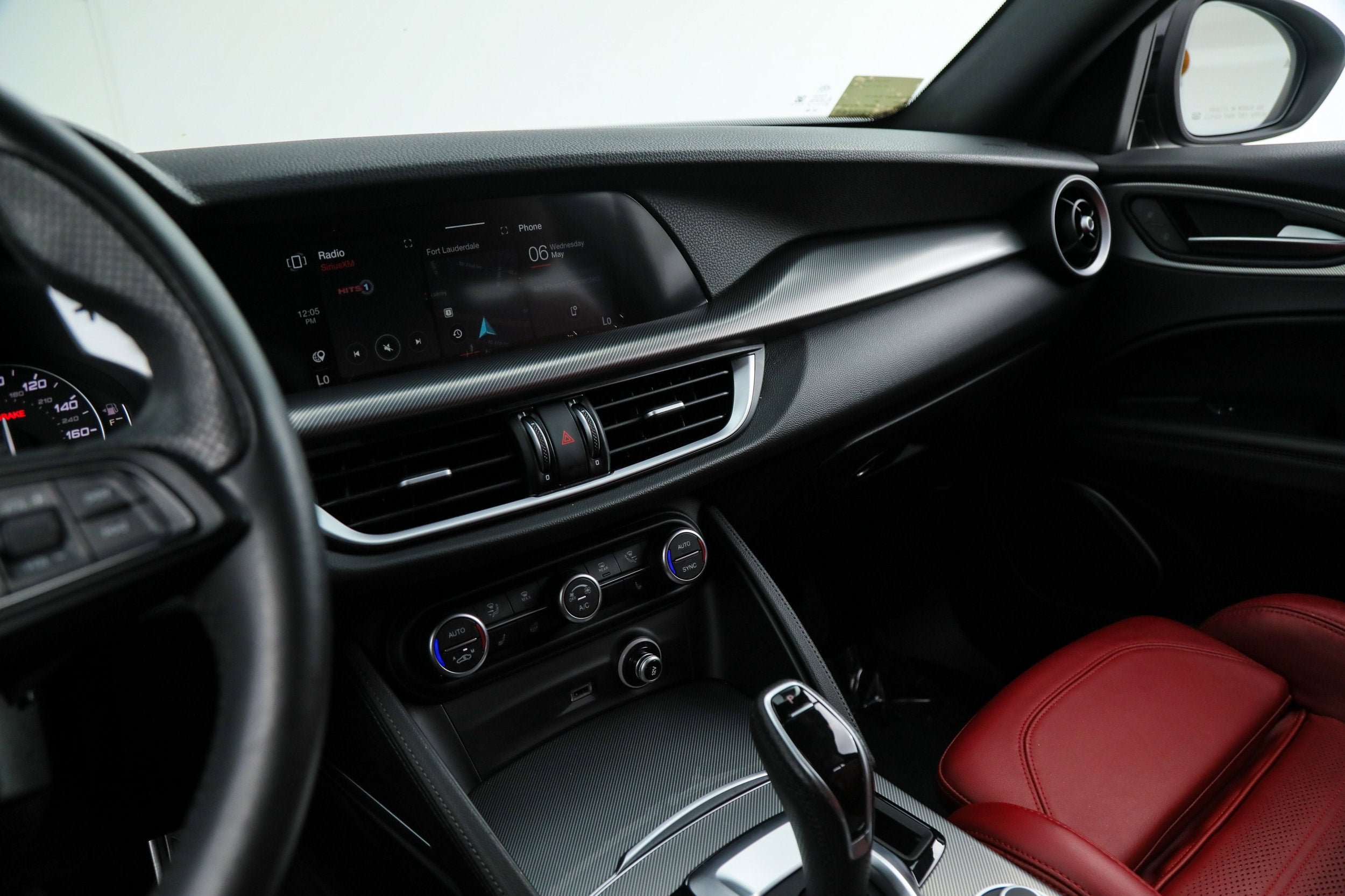 Used 2022 Gray Alfa Romeo Veloce image 21
