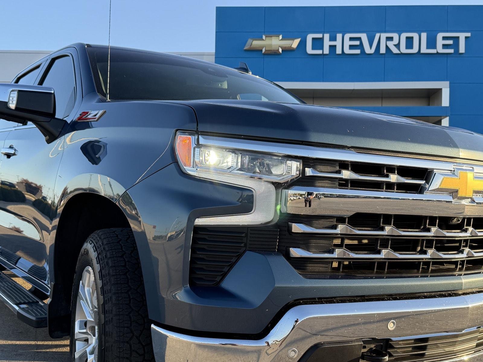 Used 2024 Lakeshore Blue Metallic Chevrolet LTZ image 17
